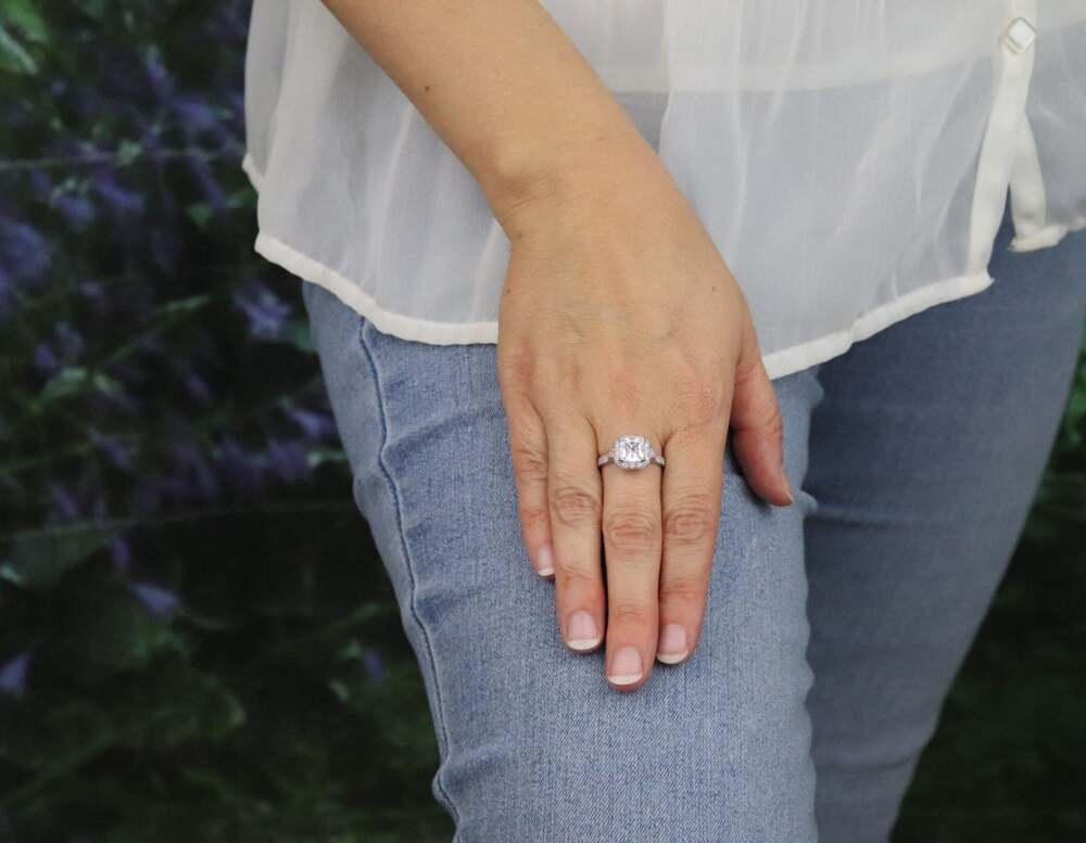 Sterling Silver Sparkly Cubic Zirconia Ring Engagement Ring Size 8 1/4 - Picture 2 of 8